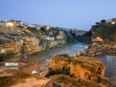 استفاده از کیوآرکد هوشمند روی تابلوهای معرفی محوطه سازه های آبی شوشتر