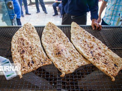 برای ایام پایانی سال و نوروز دو هزار تن آرد به نانوایی ها اختصاص داده شده