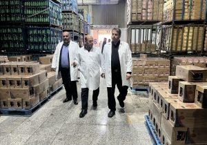 کارگران و کارآفرینان با کارکردن شبانه روزی در شرایط جنگی در حال جهاد هستند