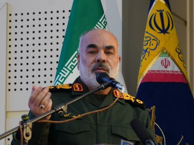 ما با تکیه بر قدرت الهی از دشمن هیچ ترسی نداریم و در مقابل دشمن ایستاده ایم