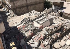 عدم استحکام سازه ، علت ریزش ساختمان دوطبقه در کوی علوی اهواز