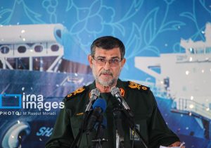 شهید علیرضا تنگسیری در کنار مزار شهید مدافع حرم سعید سیاح طاهری در آبادان به خاک سپرده می شود