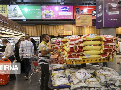 توزیع شکر و برنج با قیمت دولتی در خرمشهر