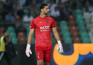 احمد گوهری دروازه بان جدید تیم صنعت نفت آبادان شد