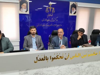 خبرنگاران باید پل ارتباطی میان مردم و مسئولان باشند